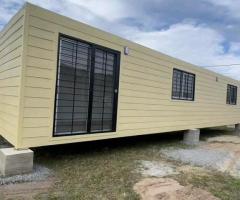 A vendre conteneurs préfabriqué de 40 pieds de 12 mètre.