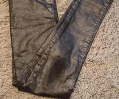 pantalon enfant Taille 10ans comme neuf